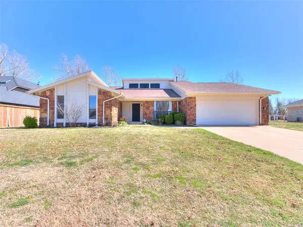 12004 Royal Coach Drive, Yukon, OK 73099