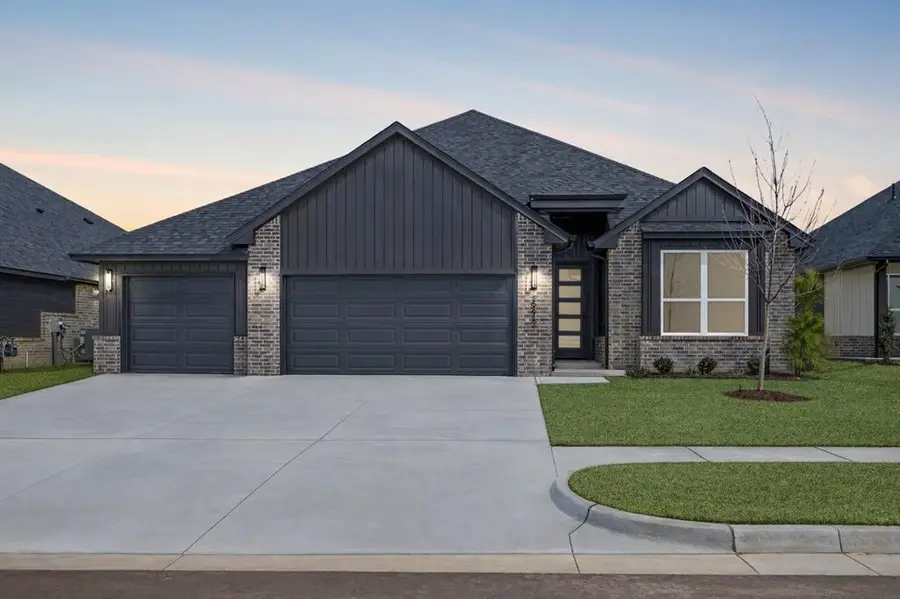 15612 Siloa Avenue, Edmond, OK 73013 - #2