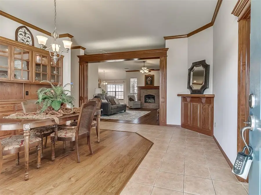 709 N Remington Way, Mustang, OK 73064 - #3