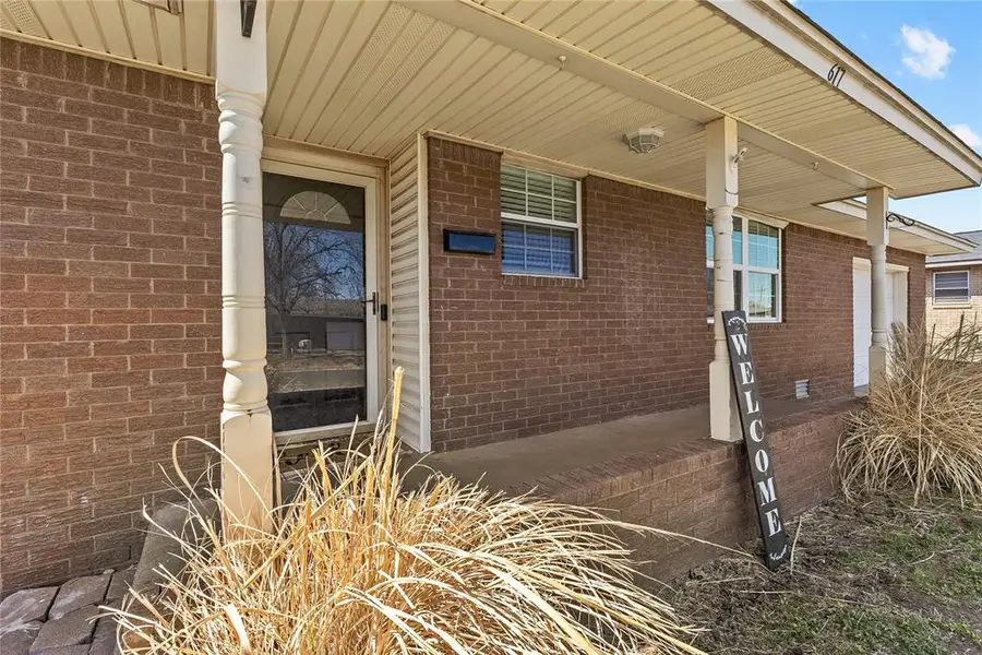 617 N Nevada Street, Weatherford, OK 73096 - #3