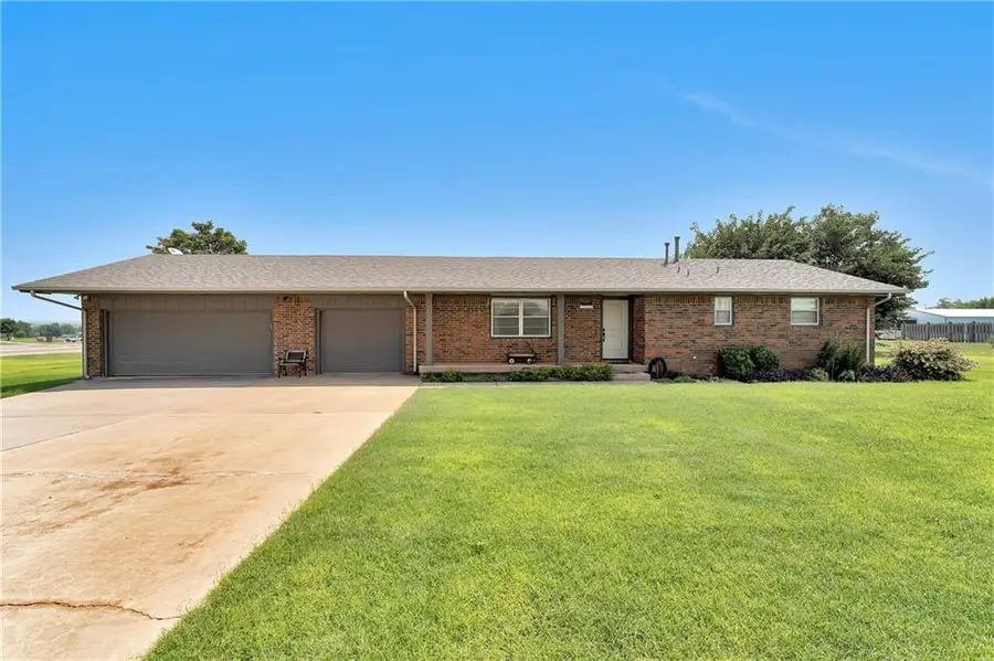 1912 N Watts #1912, Sayre, OK 73662 - #2
