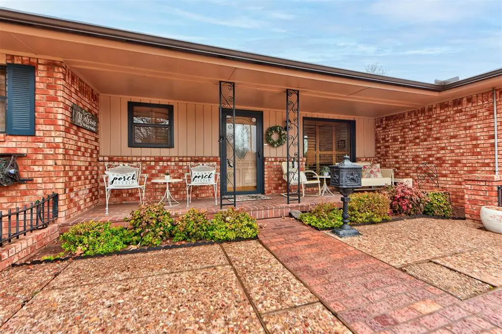 115 Briarwood Street, Moore, OK 73160 - #1