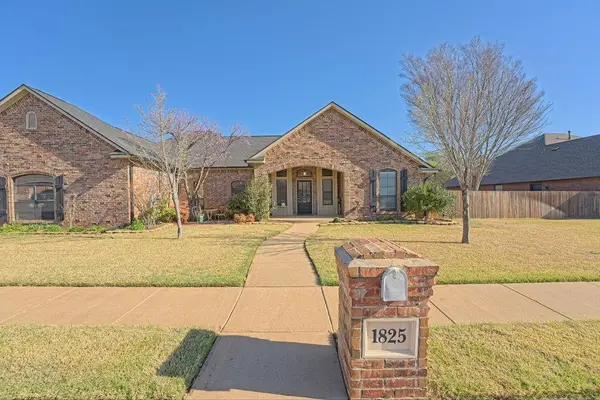 1825 Tall Grass Court, Edmond, OK 73012