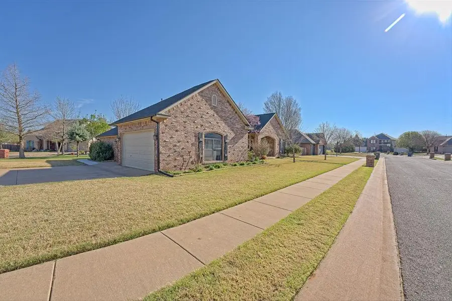 1825 Tall Grass Court, Edmond, OK 73012 - #3
