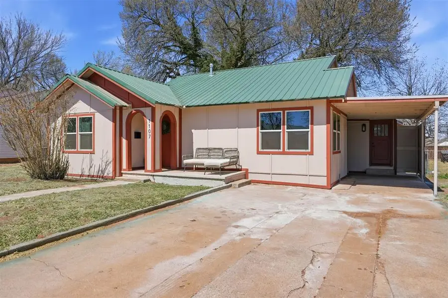 1107 W 2nd Street, Elk City, OK 73644 - #2