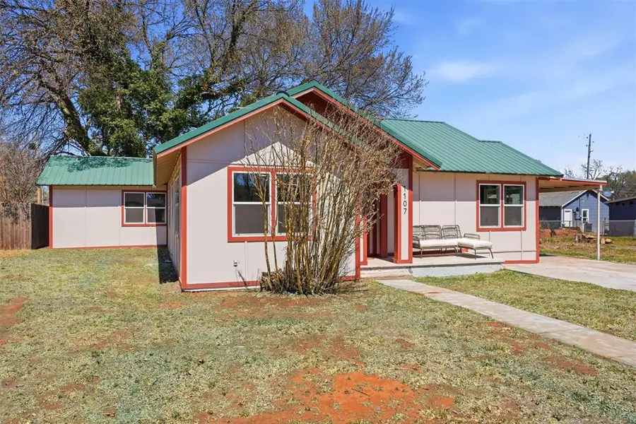 1107 W 2nd Street, Elk City, OK 73644 - #3