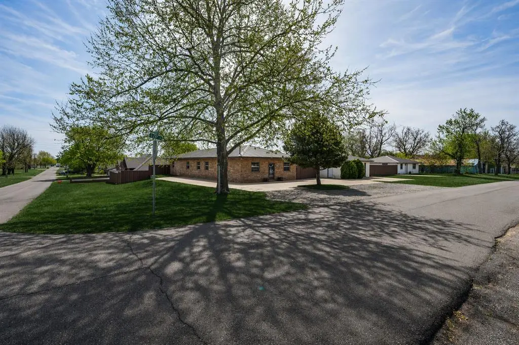 102 SE 1st Street, Tuttle, OK 73089 - #1