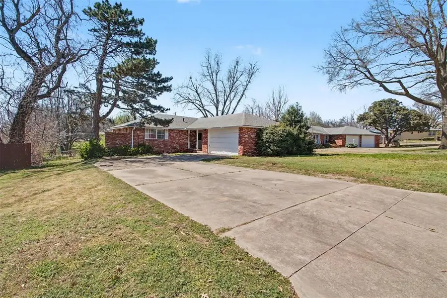 1708 Dover Drive, Ponca City, OK 74604 - #2