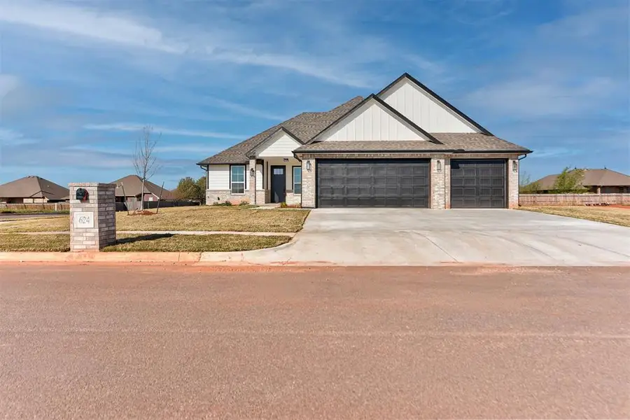 624 Manzano Drive, Norman, OK 73071 - #2