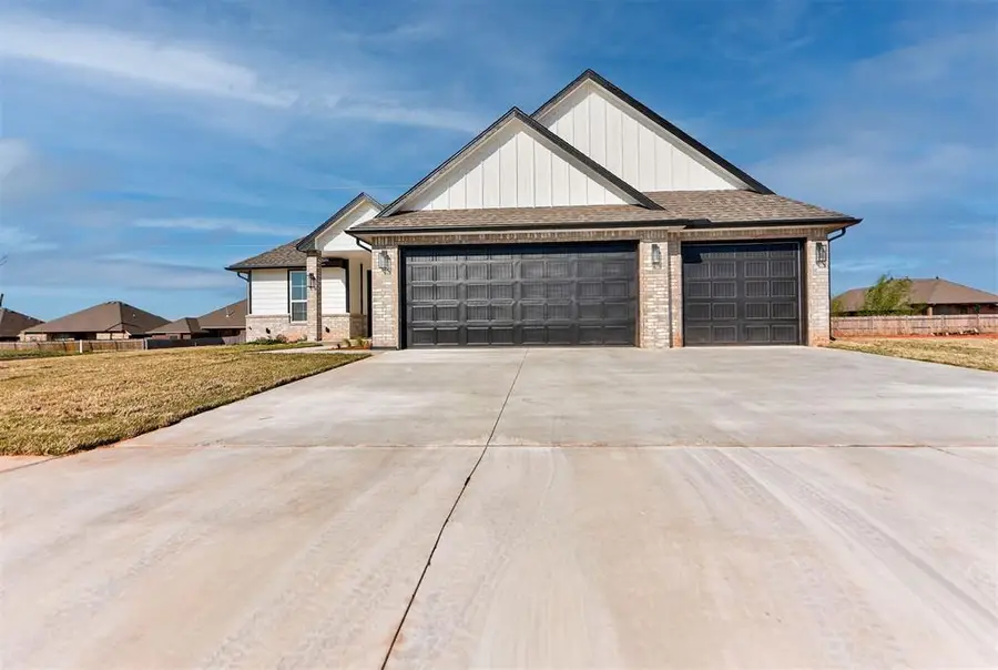 624 Manzano Drive, Norman, OK 73071 - #3