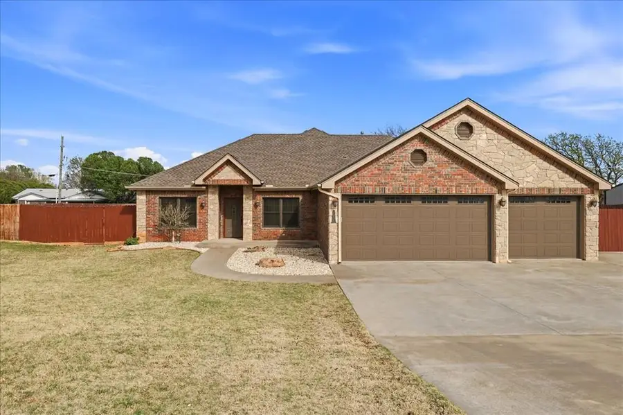 716 S Main Street, Canute, OK 73626 - #3