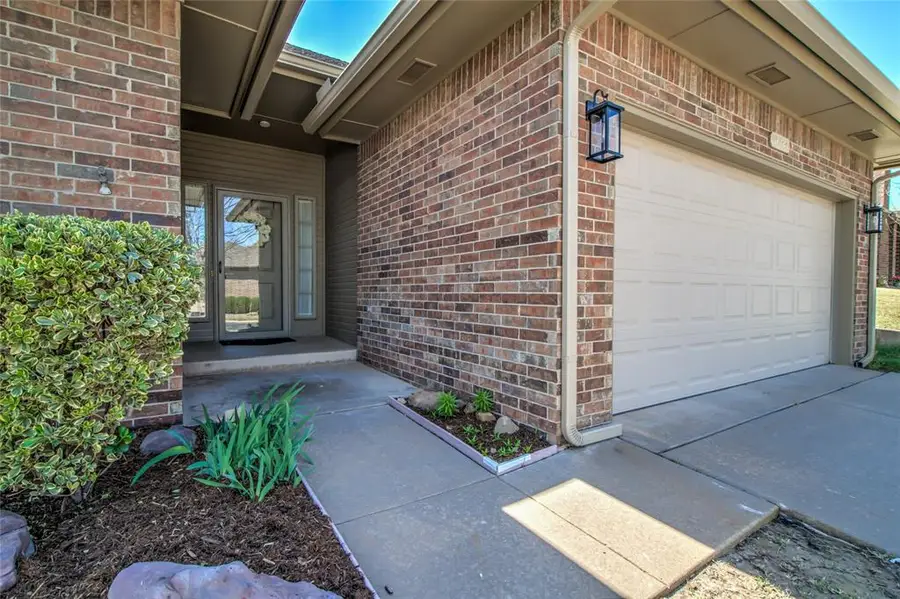 16133 Silverado Drive, Edmond, OK 73013 - #2