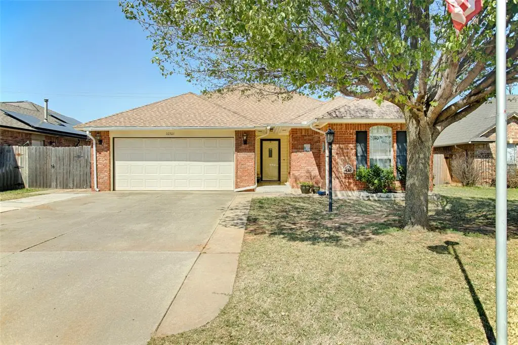 10301 Aberdeen Drive, Yukon, OK 73099 - #1