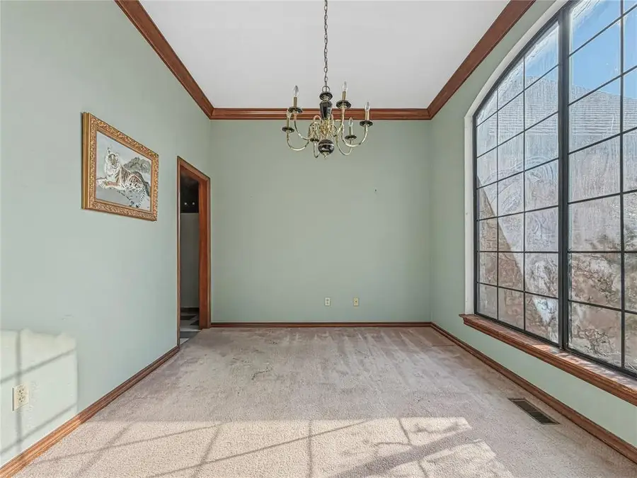 6816 N Waterwood Way, Warr Acres, OK 73132 - #3