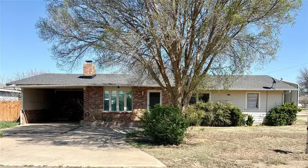 601 N Morton Street, Hollis, OK 73550