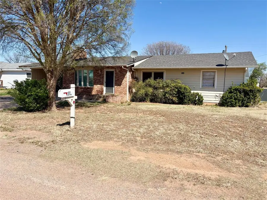601 N Morton Street, Hollis, OK 73550 - #2