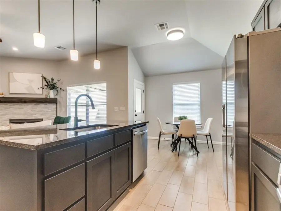 1004 Acacia Creek Drive, Yukon, OK 73099 - #3