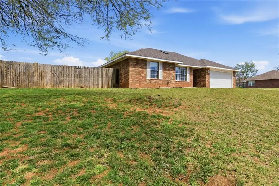 202 E Earl Street, Wanette, OK 74878 - #2