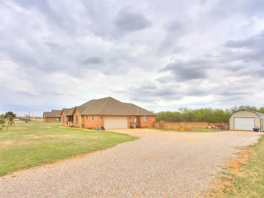 13692 S County Line Road, Cashion, OK 73016 - #3