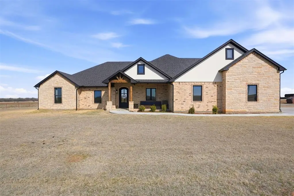 21749 E 1360 Road, Hobart, OK 73651 - #1