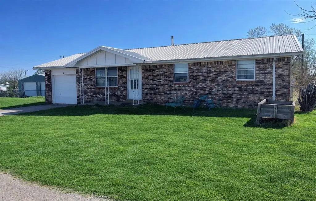111 Sterling Drive, Chickasha, OK 73018 - #1