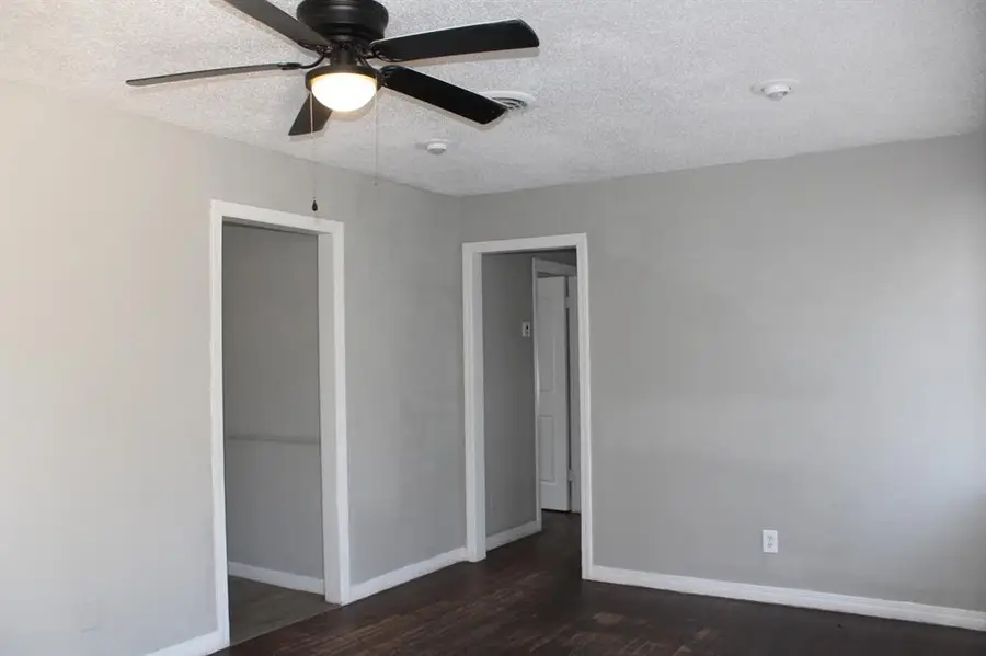 3800 Woodside Drive, Midwest City, OK 73110 - #3