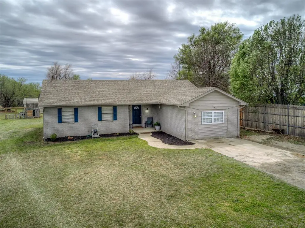 314 NE Jefferson Avenue, Piedmont, OK 73078 - #1