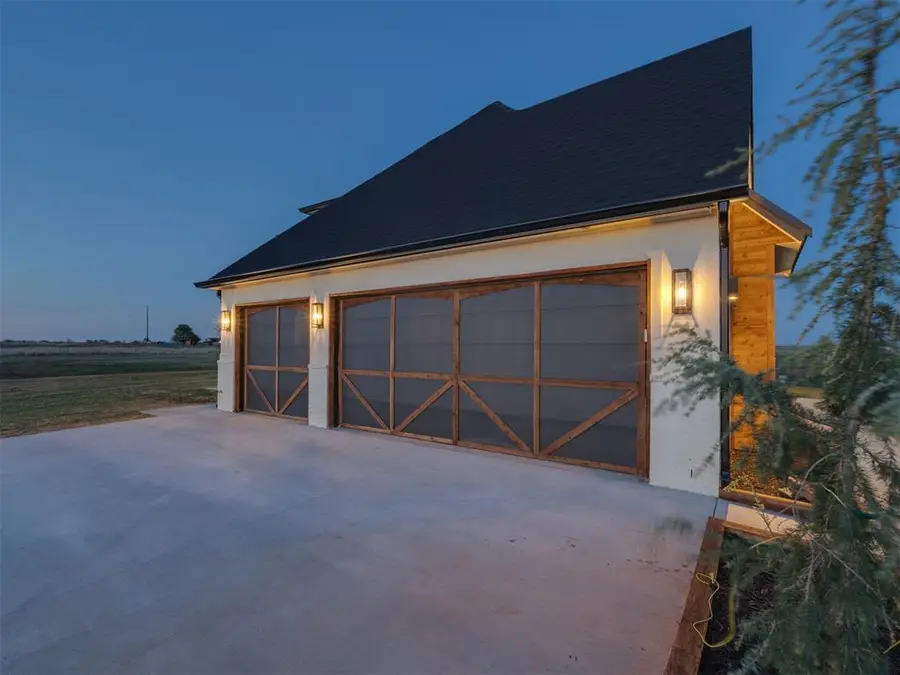 9214 S Cimarron Road, Mustang, OK 73064 - #3