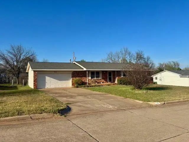 716 W Hartwood Avenue, Stillwater, OK 74075 - #2
