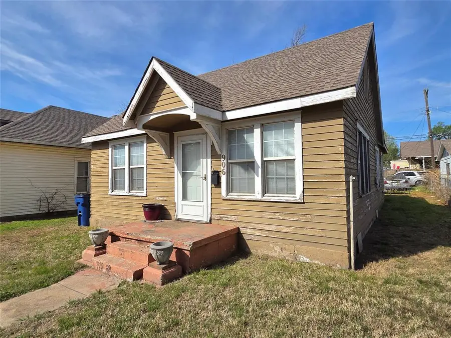906 S Rock Island Avenue, El Reno, OK 73036 - #2