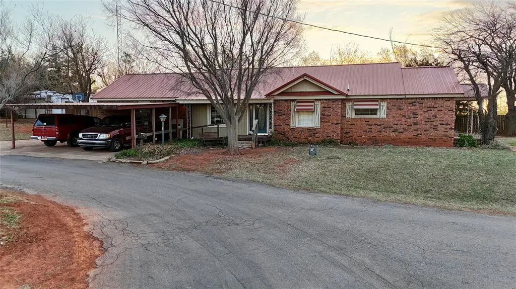 301 Jefferson Drive, Cordell, OK 73632 - #1