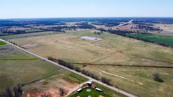 Hickory Avenue, Wellston, OK 74881