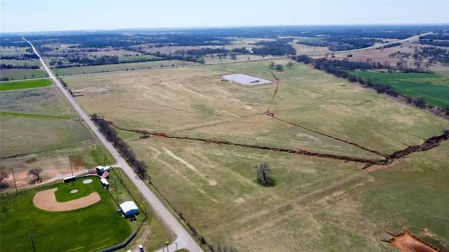 Hickory Avenue, Wellston, OK 74881 - #2