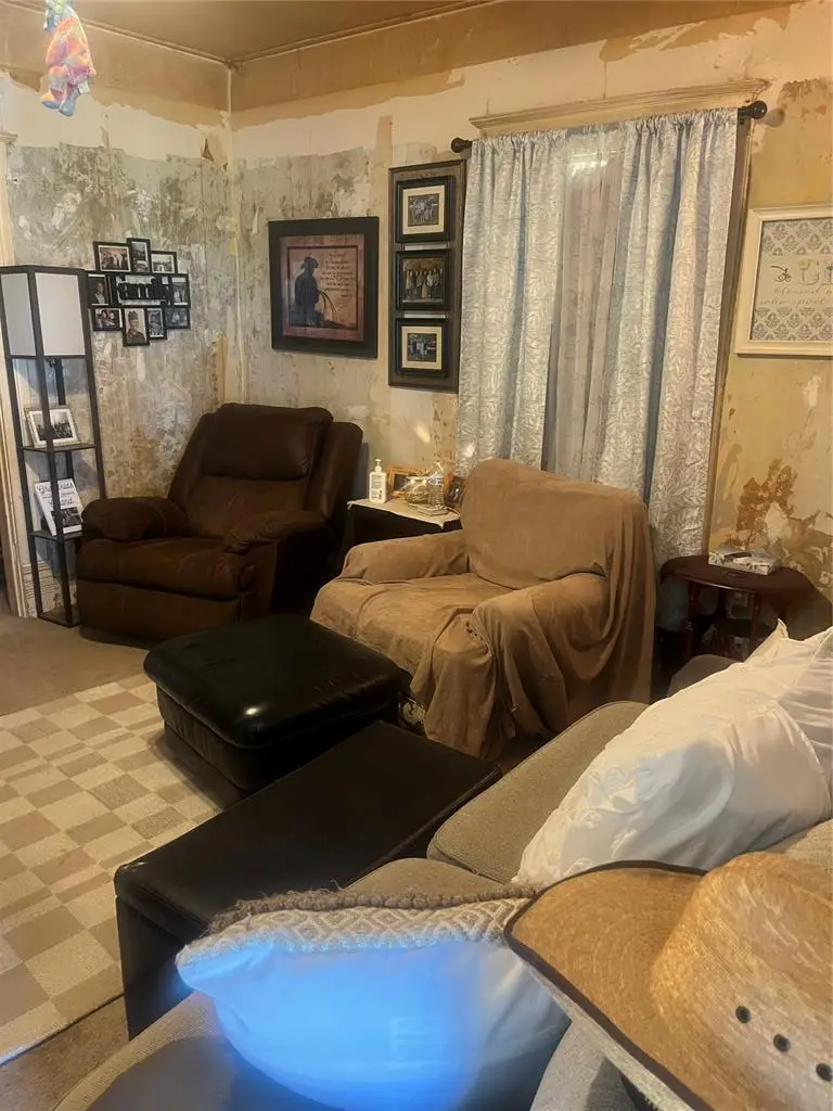 1105 W Washington Avenue, Guthrie, OK 73044 - #2