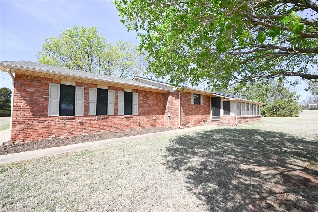 1608 N Pleasant Valley Road, Ninnekah, OK 73067 - #1