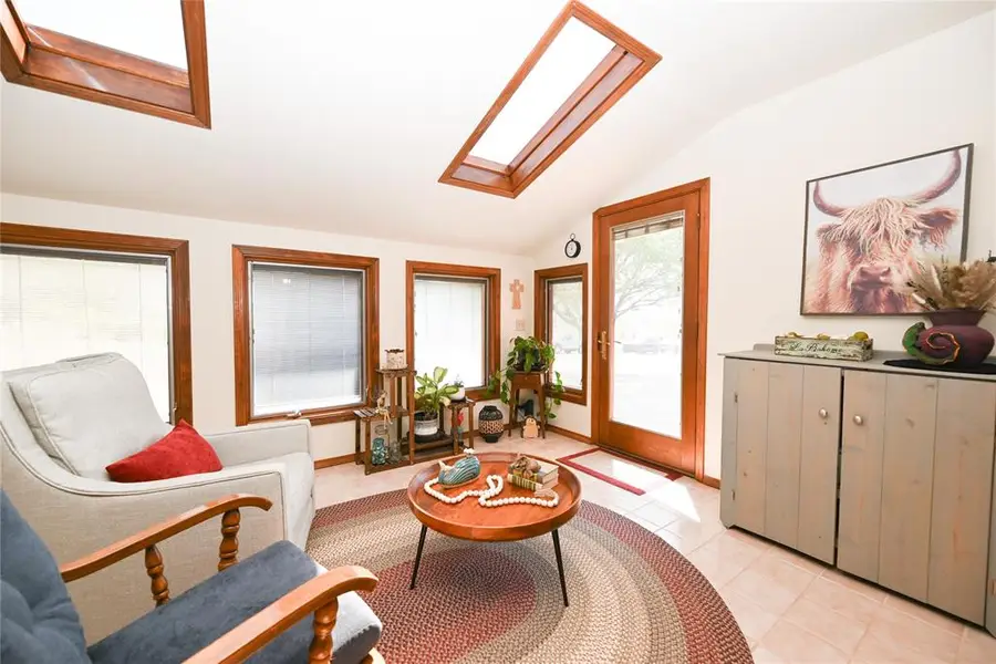 1608 N Pleasant Valley Road, Ninnekah, OK 73067 - #3