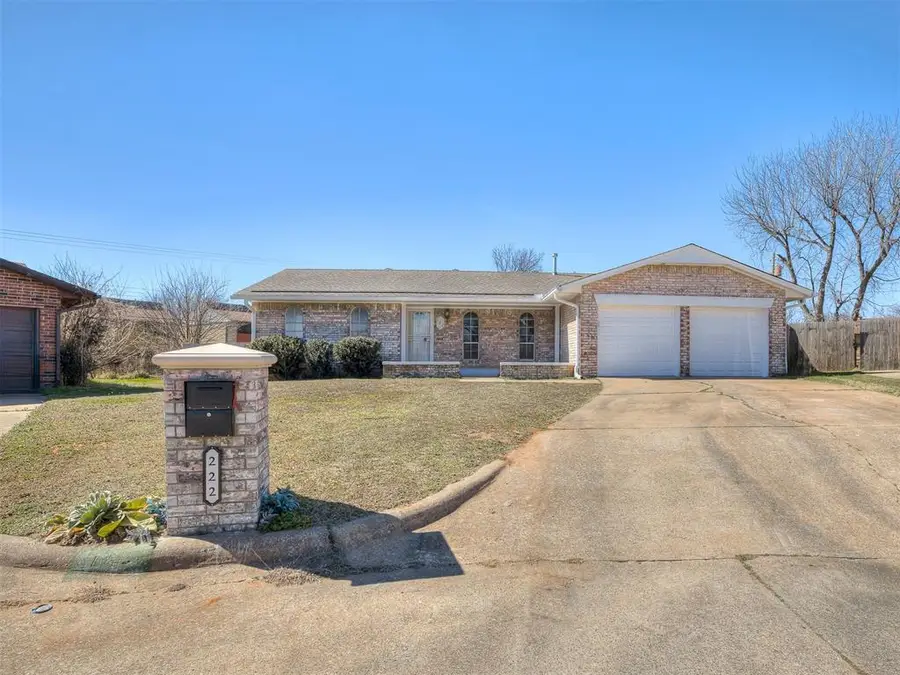 222 Shadybrook Place, Midwest City, OK 73110 - #2
