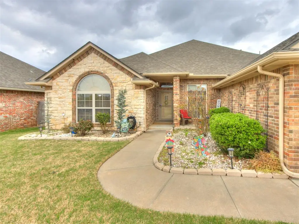 2713 SE 8th Street, Moore, OK 73160 - #1