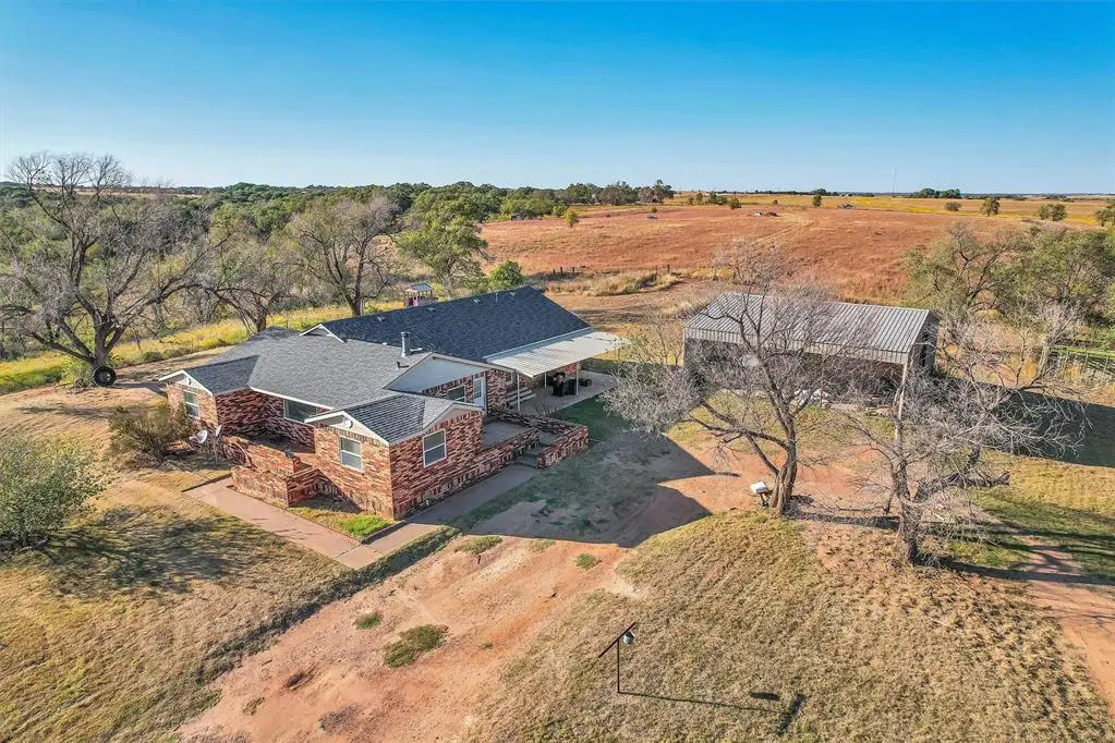 17421 E 1160 Road, Sweetwater, OK 73666 - #1