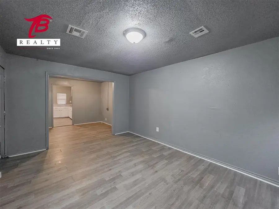 2320 NE 20th Street, Oklahoma City, OK 73111 - #3