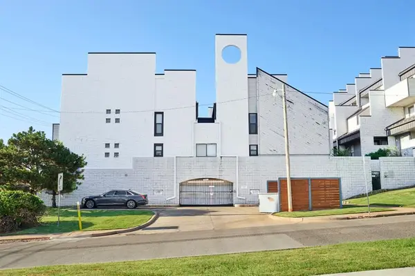 931 NW 7th Street #207, Oklahoma City, OK 73106