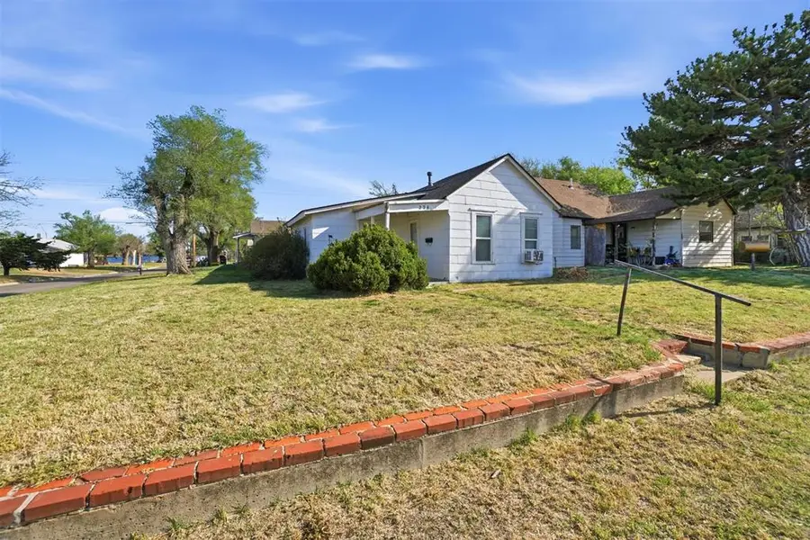 224 Texas Avenue, Woodward, OK 73801 - #2