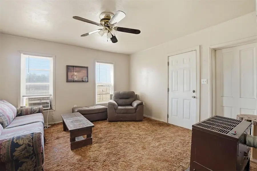 224 Texas Avenue, Woodward, OK 73801 - #3