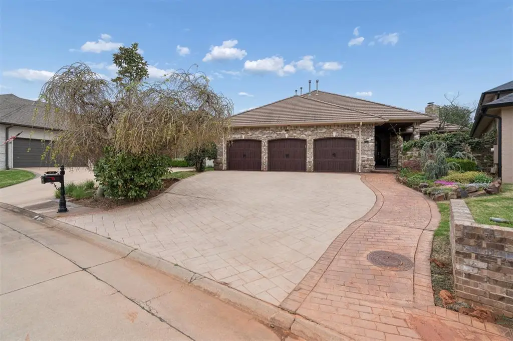 5912 Chestnut Court, Edmond, OK 73025 - #1
