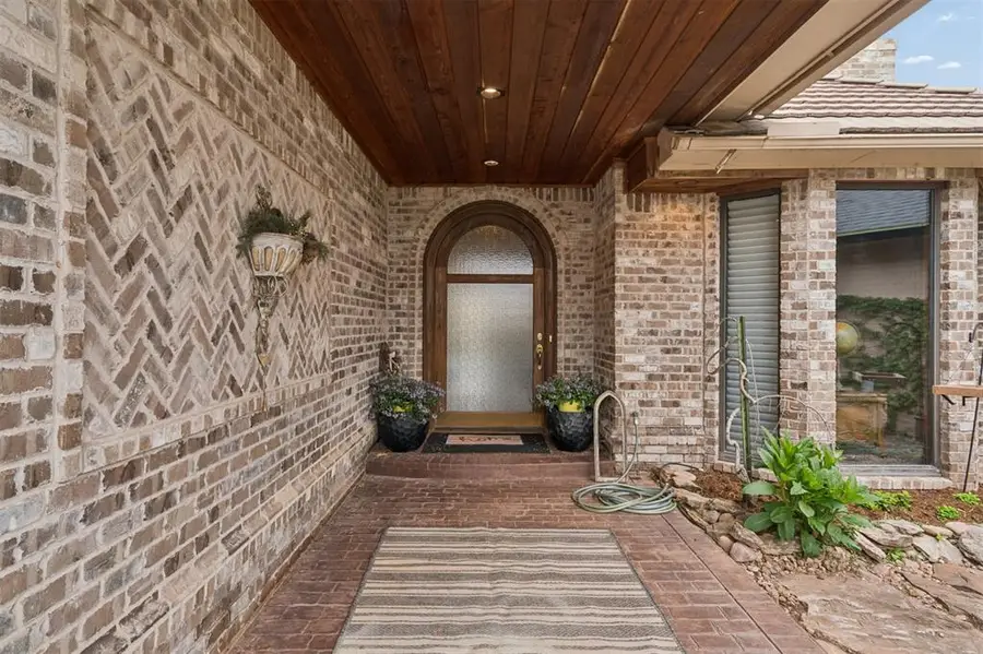 5912 Chestnut Court, Edmond, OK 73025 - #2