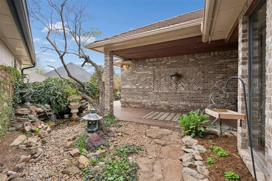 5912 Chestnut Court, Edmond, OK 73025 - #3