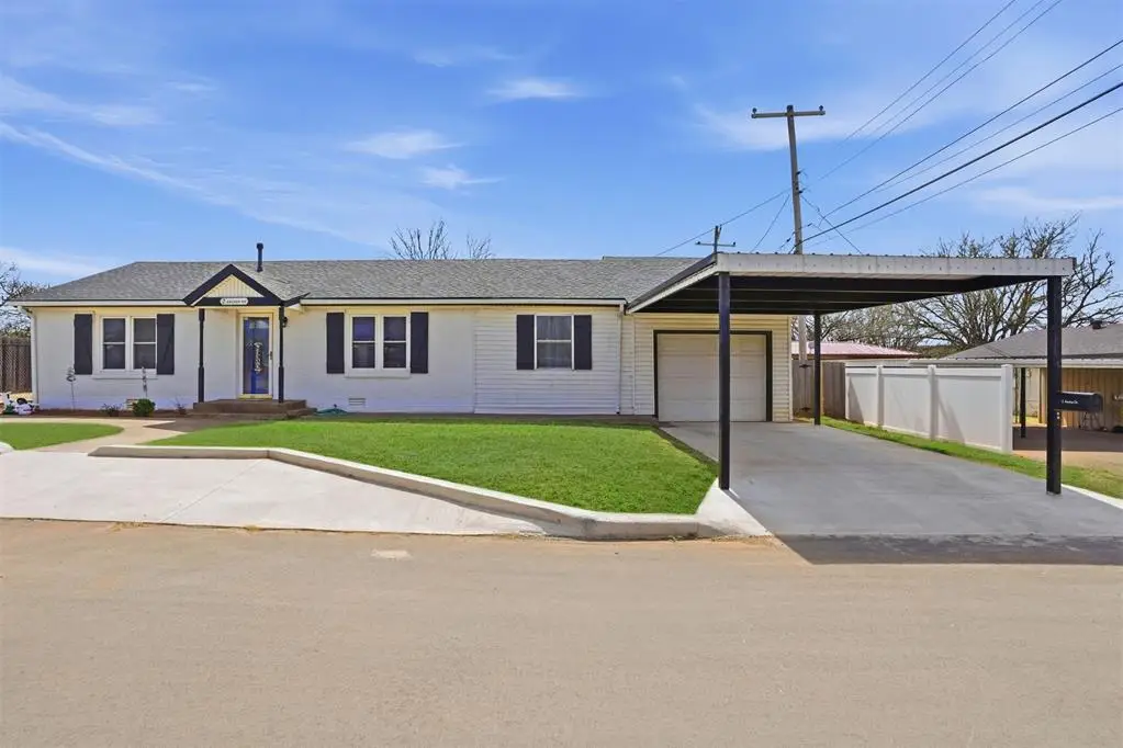 2 E Anchor Drive, Sayre, OK 73662 - #1