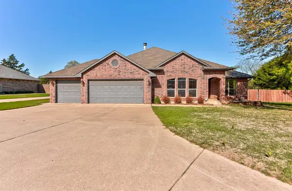 8687 Long Spur Trail, Edmond, OK 73034