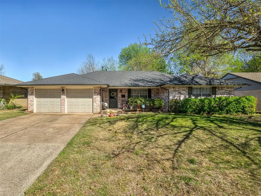 2204 Bellaire Drive, Moore, OK 73160 - #2