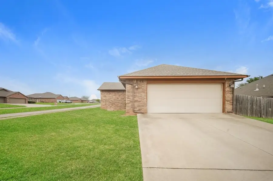 1701 Pinewood Drive, Moore, OK 73160 - #2